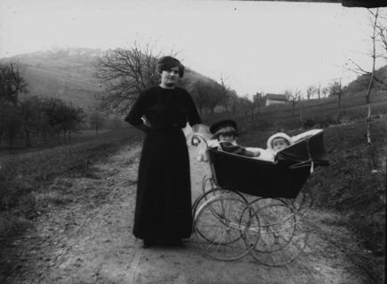 D3 - 01, Hofstetterstrasse Flüh  1915.JPG