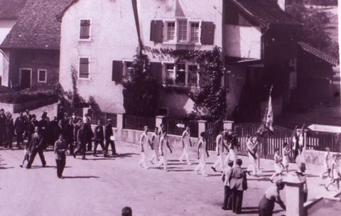 Vorschau: I - 18, Umzug Turnverein