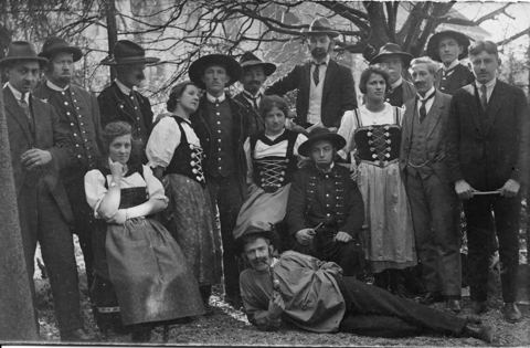 Vorschau: I - 12 Theateraufführung ca 1925