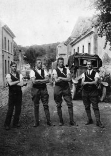 Vorschau: L - 180, Turnverein, Kranzschwinger 1919