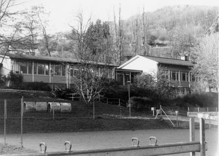 Vorschau: D1 - 05  Schulhaus Flüh 1983
