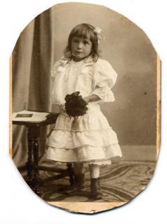 Vorschau: N - 32, Adolphine Stöckli-Gschwind, um 1908-09