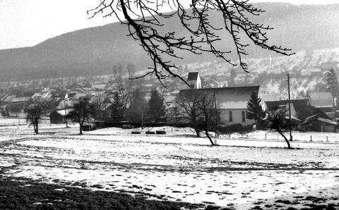 Vorschau: C1 - 424,, Kirche Winter 82