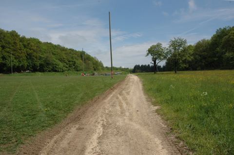 E -  04 E, Sportplatz.jpg