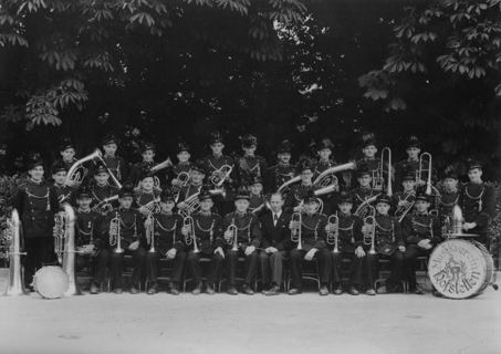 Vorschau: L - 215, Musikverein 1945